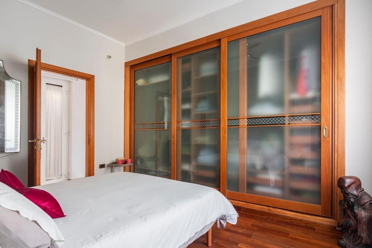 Sea View Apartment *